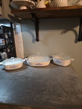 Corningware White with Blue Cornflower 3-Piece Covered Casserole Set